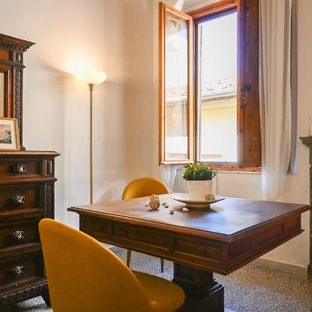 2 - Rustic Romantic Flat *