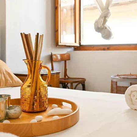 2 - Rustic Romantic Flat